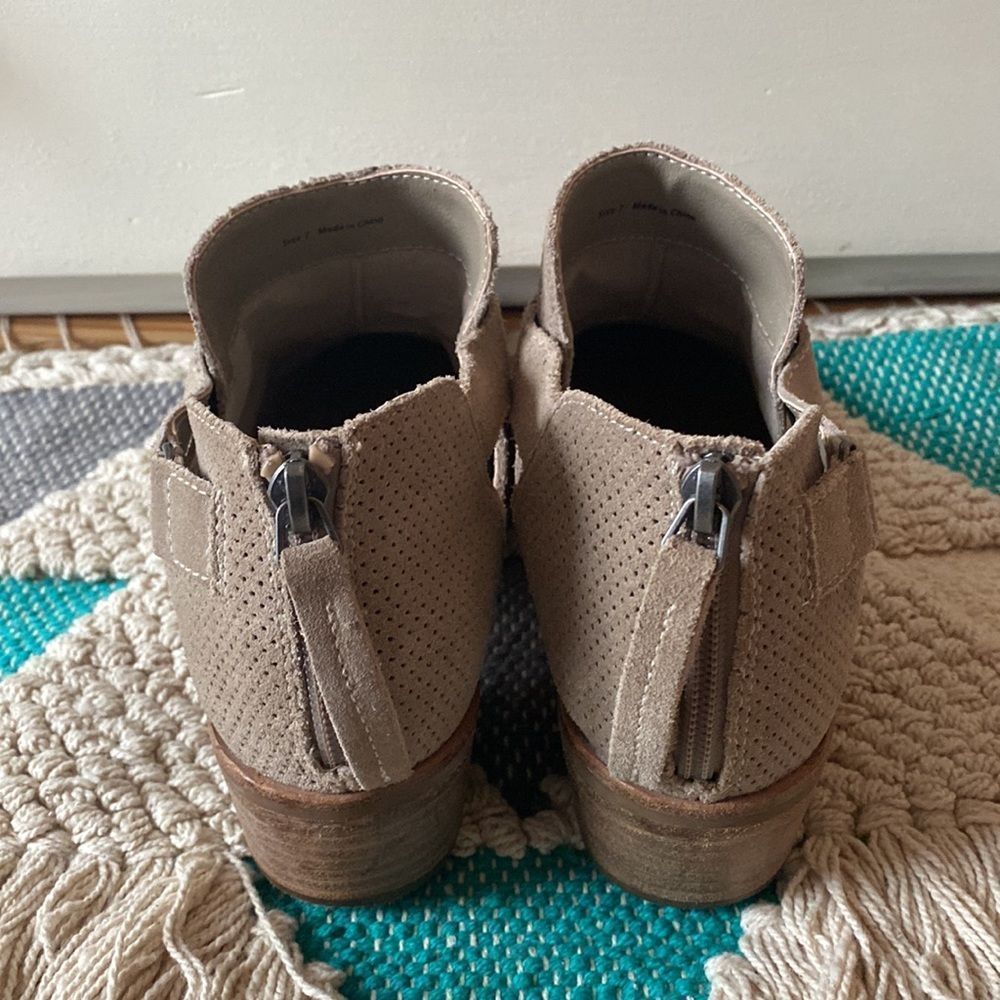 Dolce Vita Beige Bootie - Picture 2 of 10